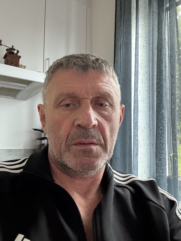  53440097  ndrej, 55 ,    Sundbyberg