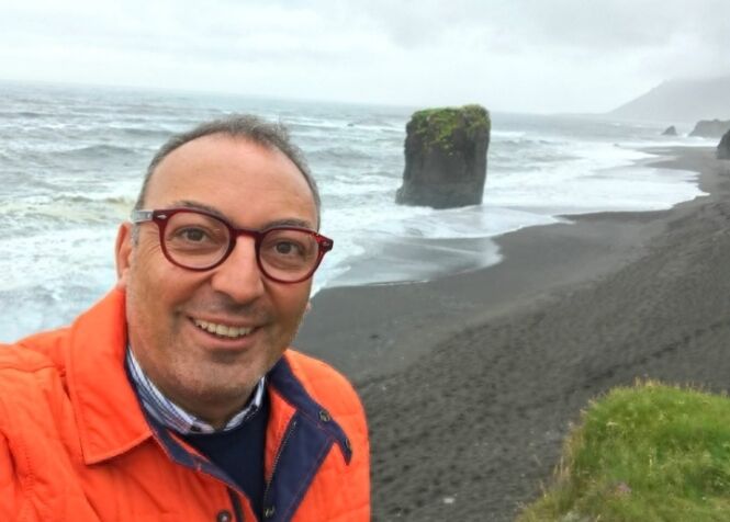  Muscat,    , 61 ,   ,   