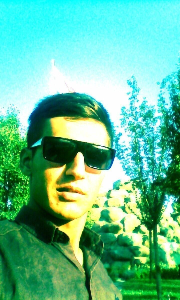  9917957  Fedik, 30 ,    