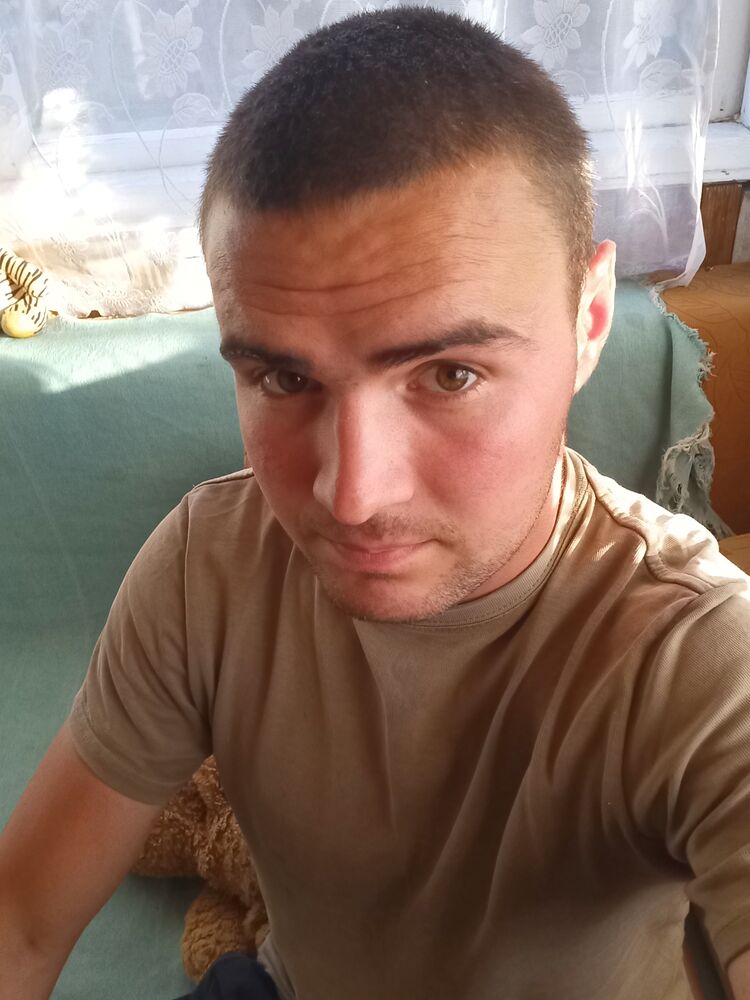  29067687  Artem, 24 ,    -