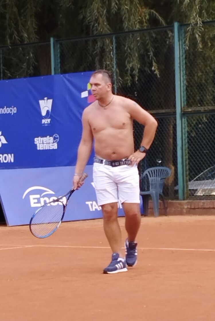  ,   Sergij, 43 ,   ,   , c 