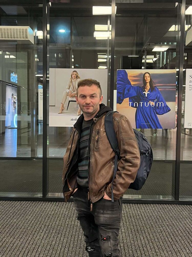  54176807  , 35 ,    Novy Jicin