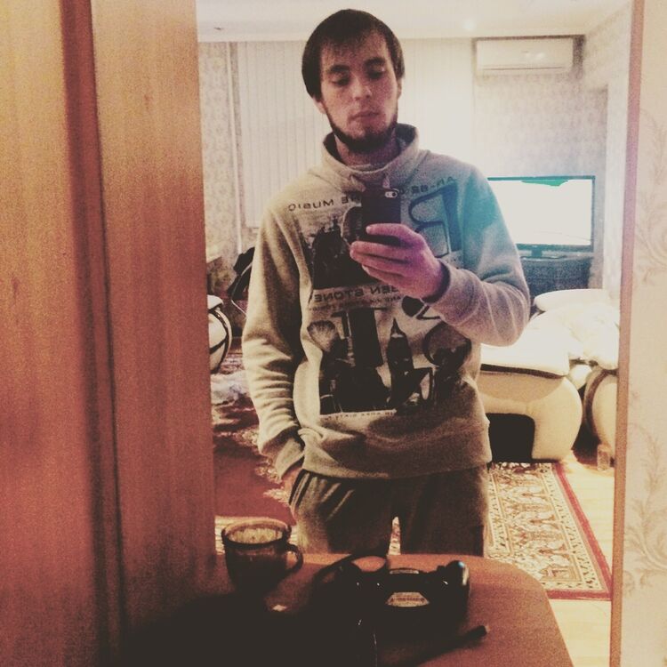  ,   Kolya, 30 ,   