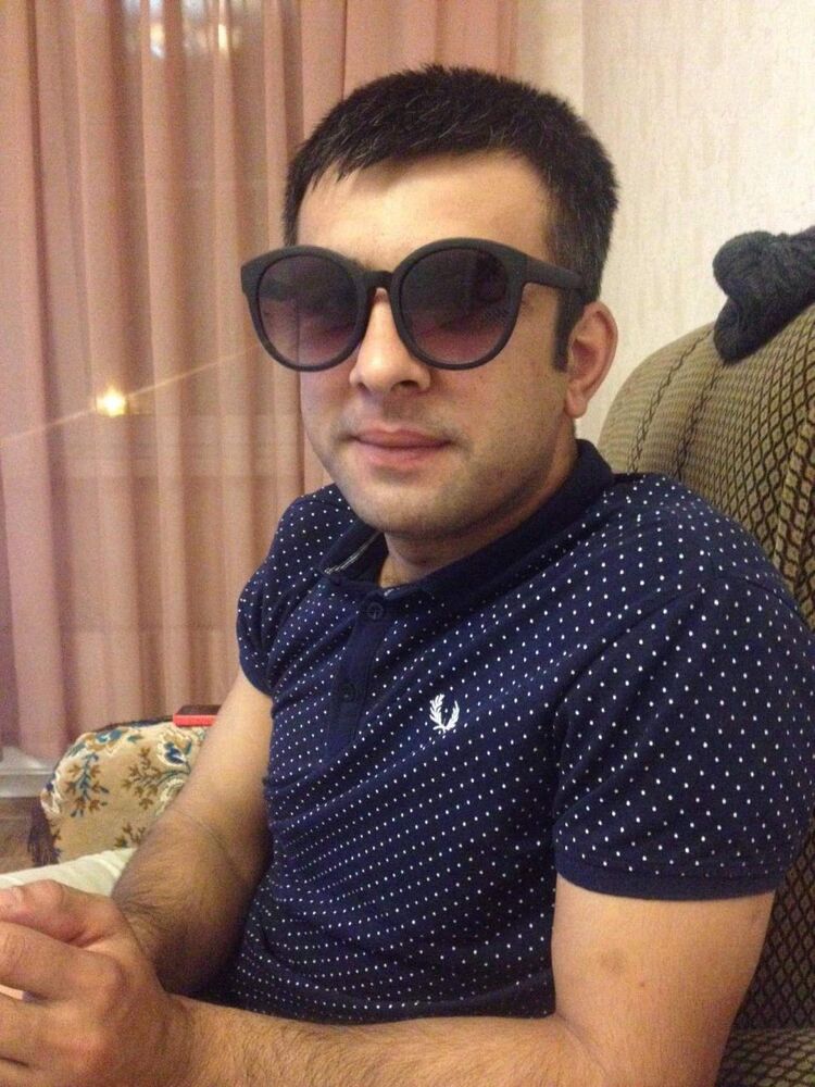  31201847  Azbek, 37 ,    