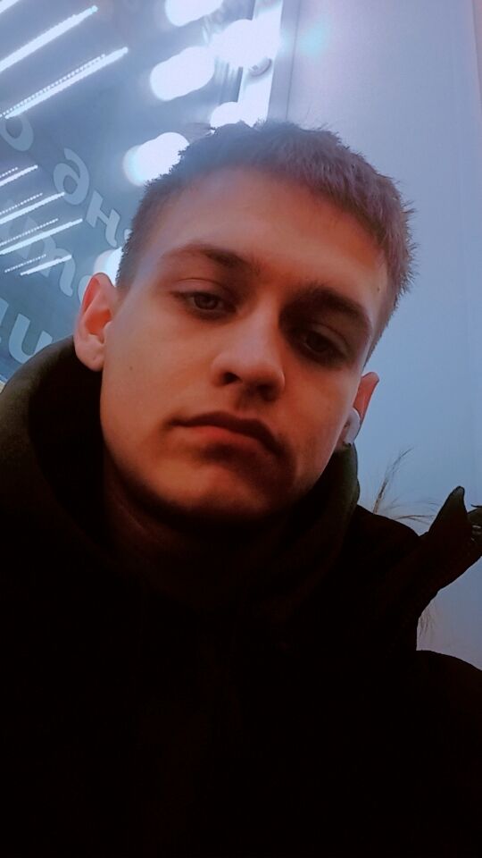  33206227  Ruslan, 22 ,    