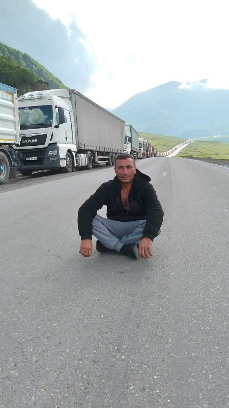  36783127  Roma Yan, 37 ,    