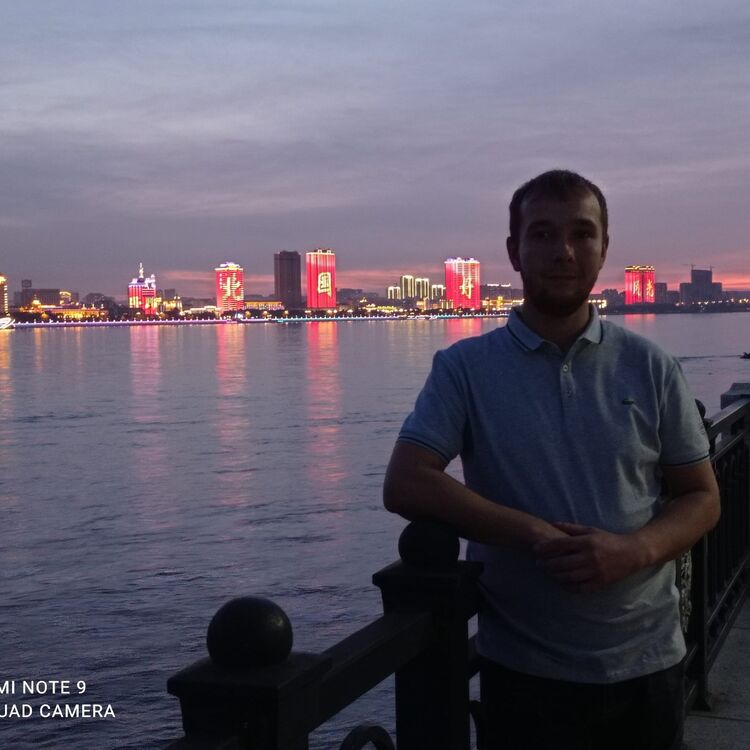  ,   Viktor, 35 ,   ,   