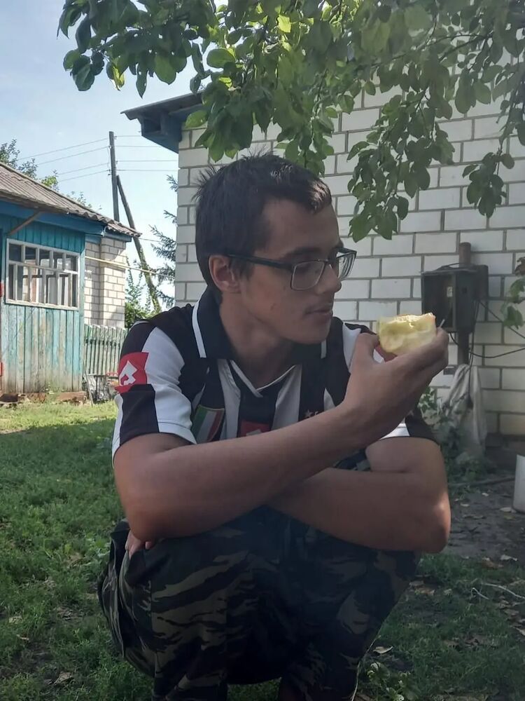  46840077  , 20 ,    
