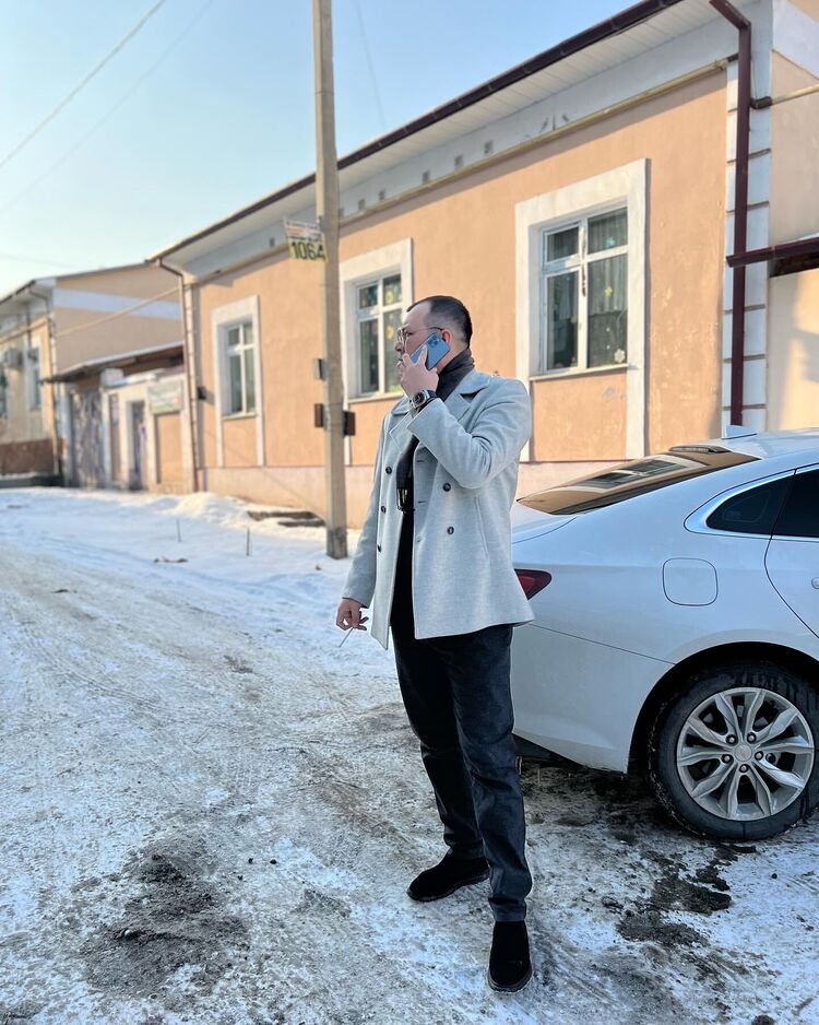  38021027  Timur, 34 ,    