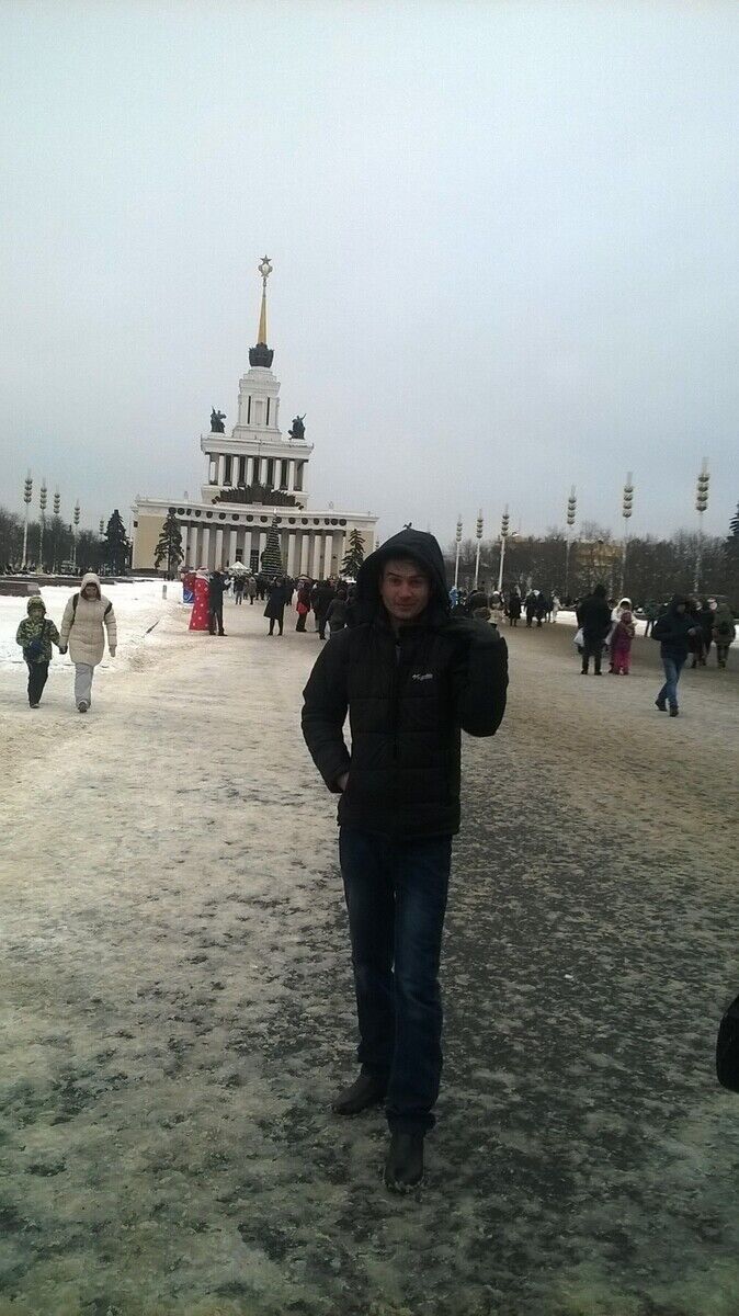  ,   Valentin, 38 ,   ,   , c , 