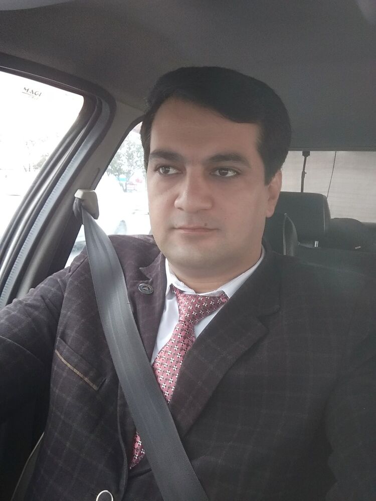  ,   Amir, 44 ,  