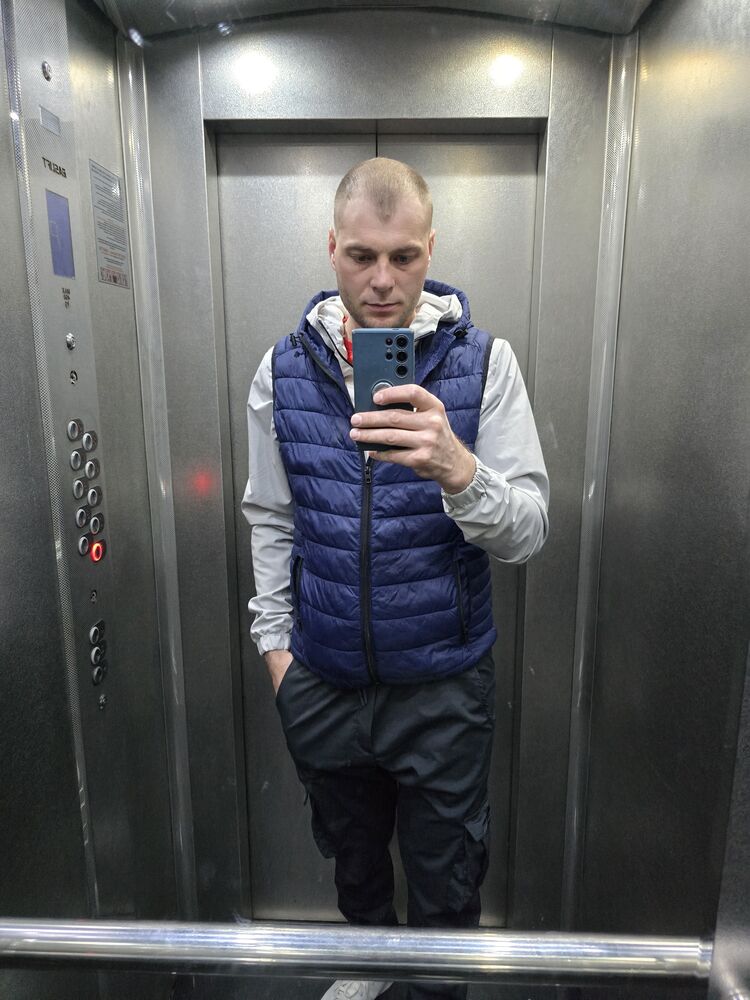  50806257  Sergiu, 31 ,    