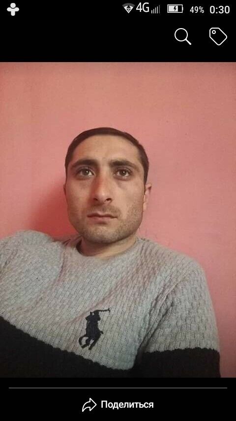  20446317  Armen, 35 ,    