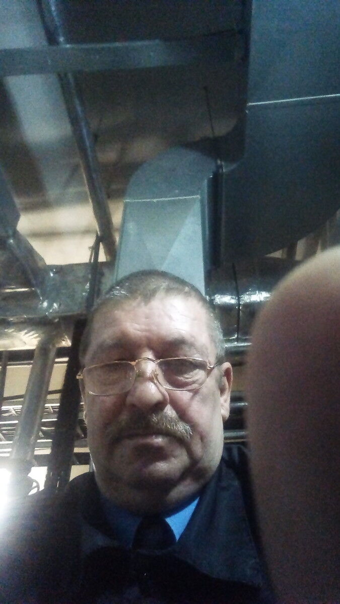  18043927  , 62 ,    