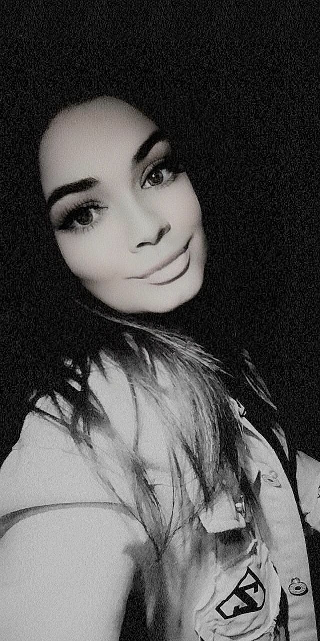  ,   Kriss, 29 ,  