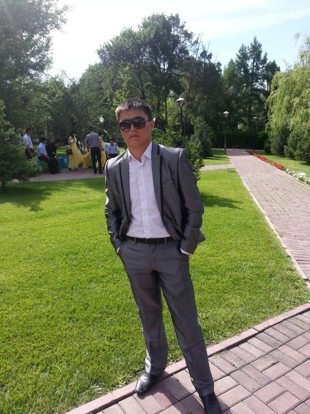  ,   Ruslan, 36 ,   ,   , c , 