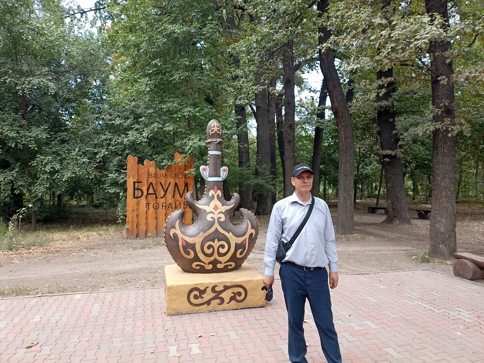  53777517  Vladimir, 40 ,    