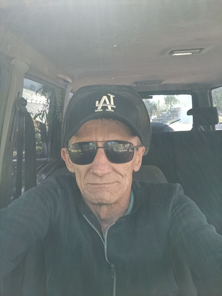  44256817  , 57 ,    