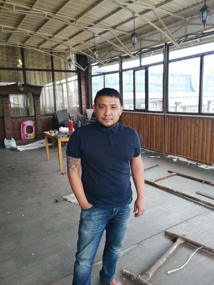  ,   Azamat, 40 ,   ,   , c 