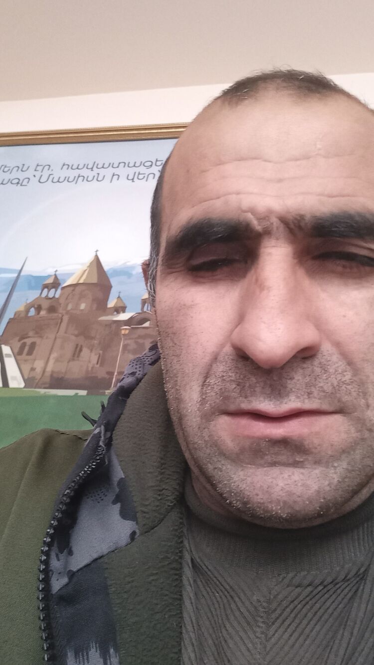  ,   Petros, 44 ,   ,   