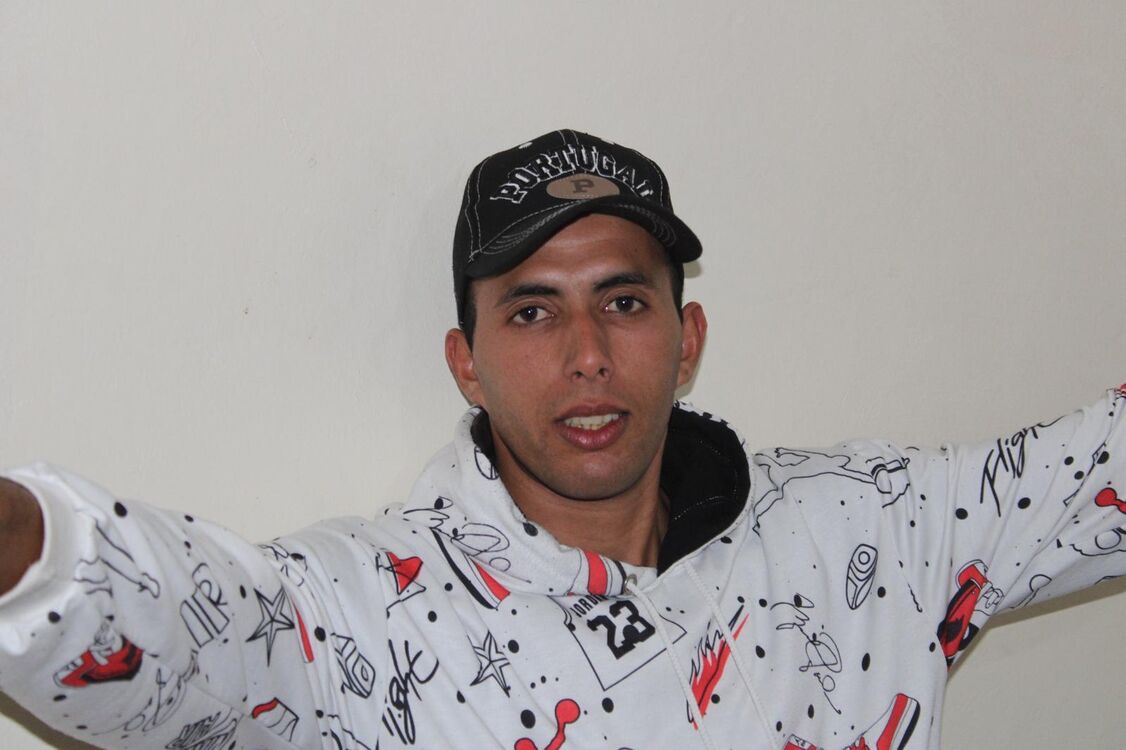  ,   Walid, 27 ,   ,   , c , 