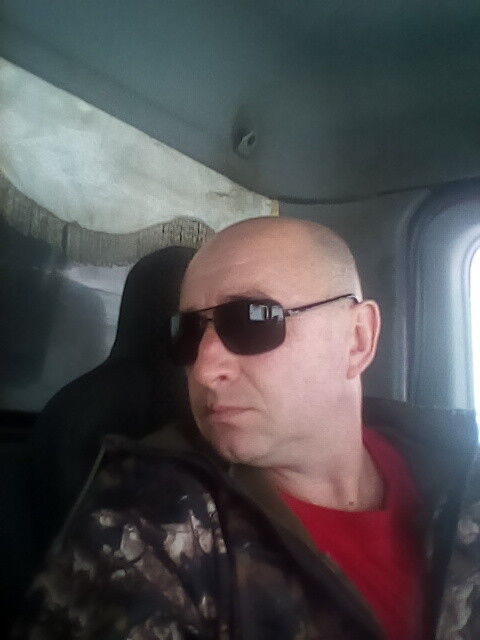  ,   Andrei, 49 ,     , c 