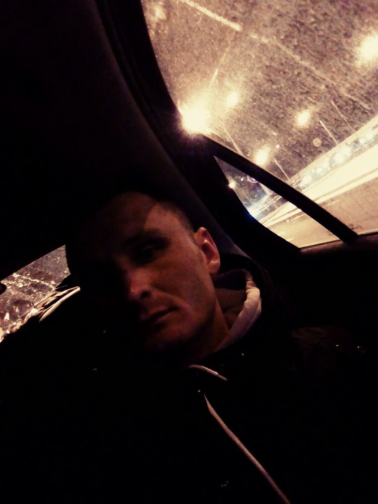  30814287  Kiryl, 32 ,    