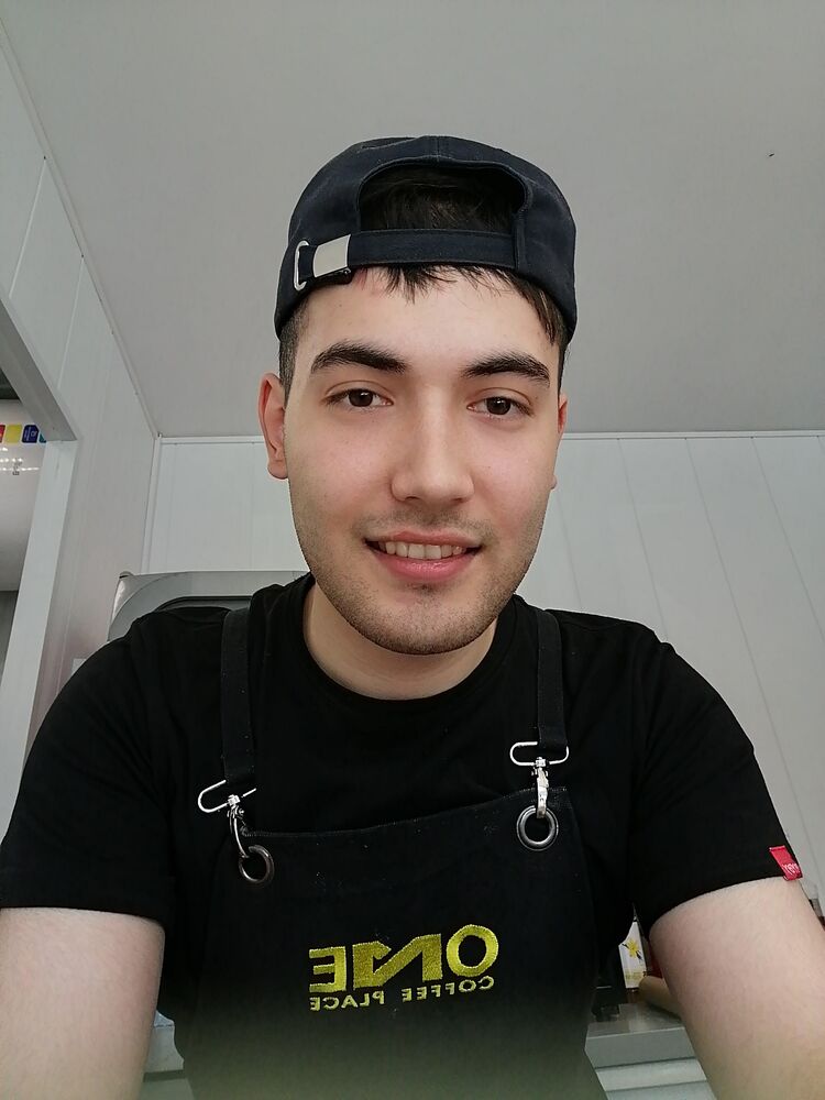  44454777  Joni, 22 ,    