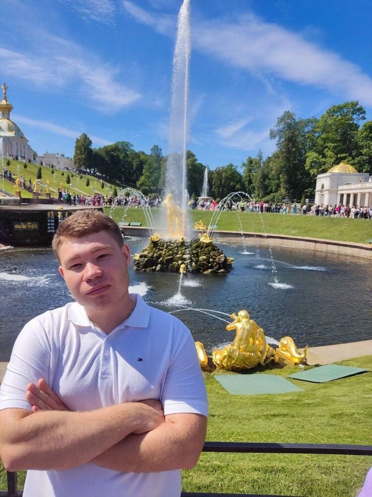  42516837  , 22 ,    