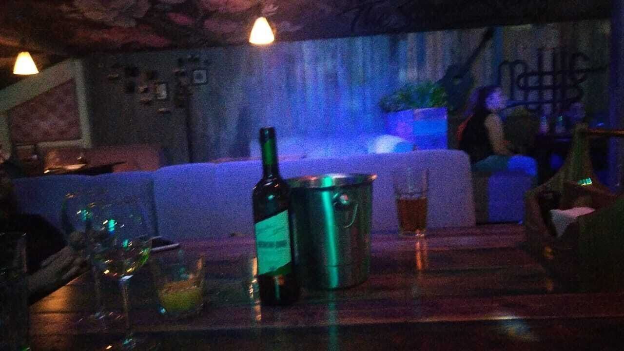 30538357  , 27 ,    