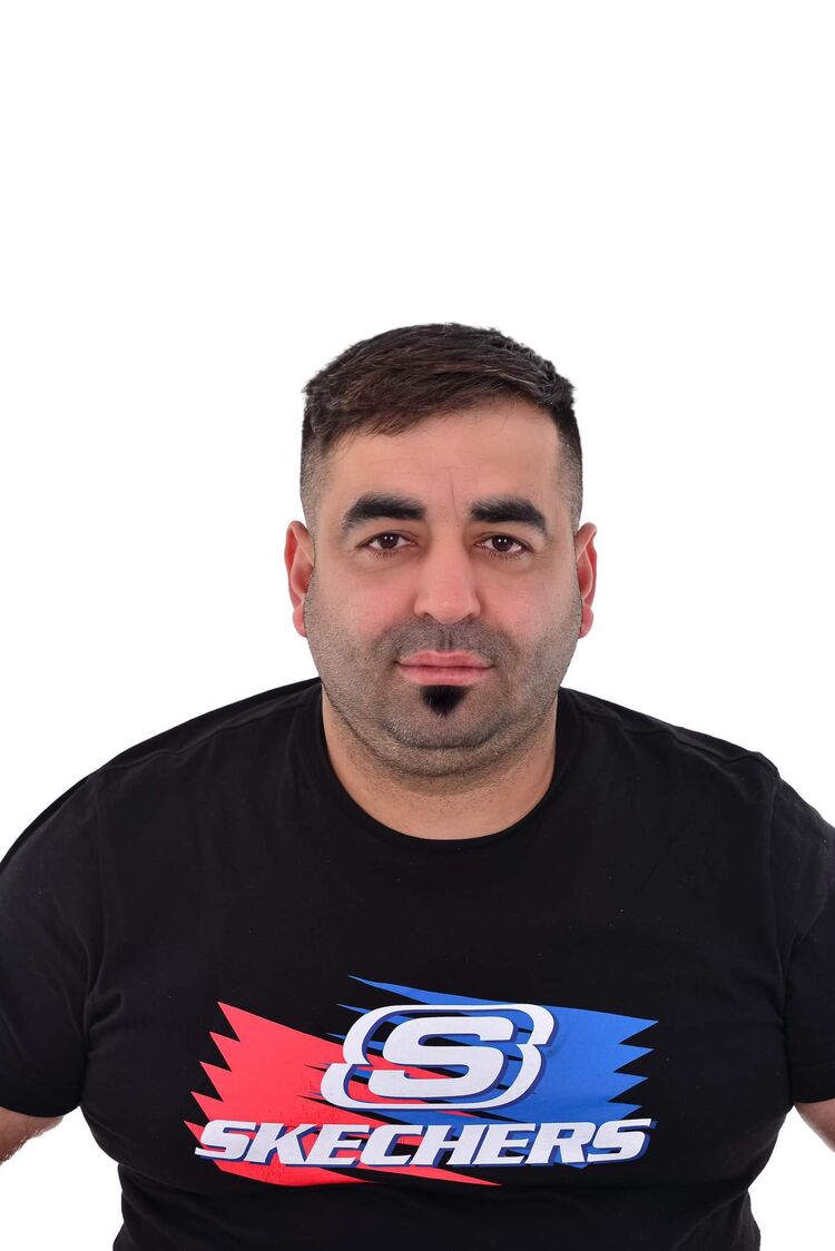  40631467  Ozkan, 41 ,    