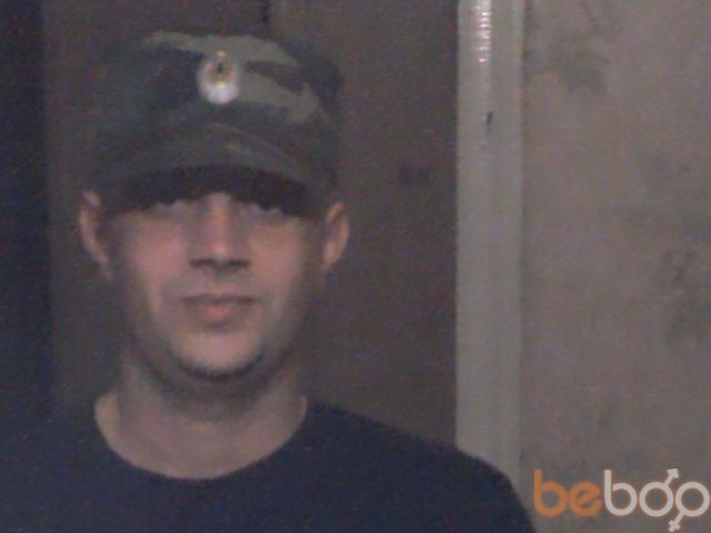  ,   Viktor, 41 ,   