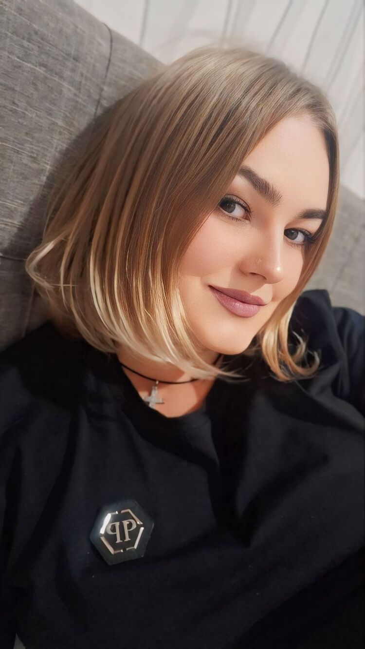  ,   Eleonora, 36 ,   ,   