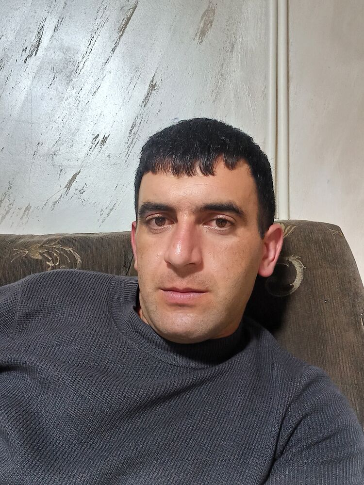  ,   Hovo, 30 ,   ,   