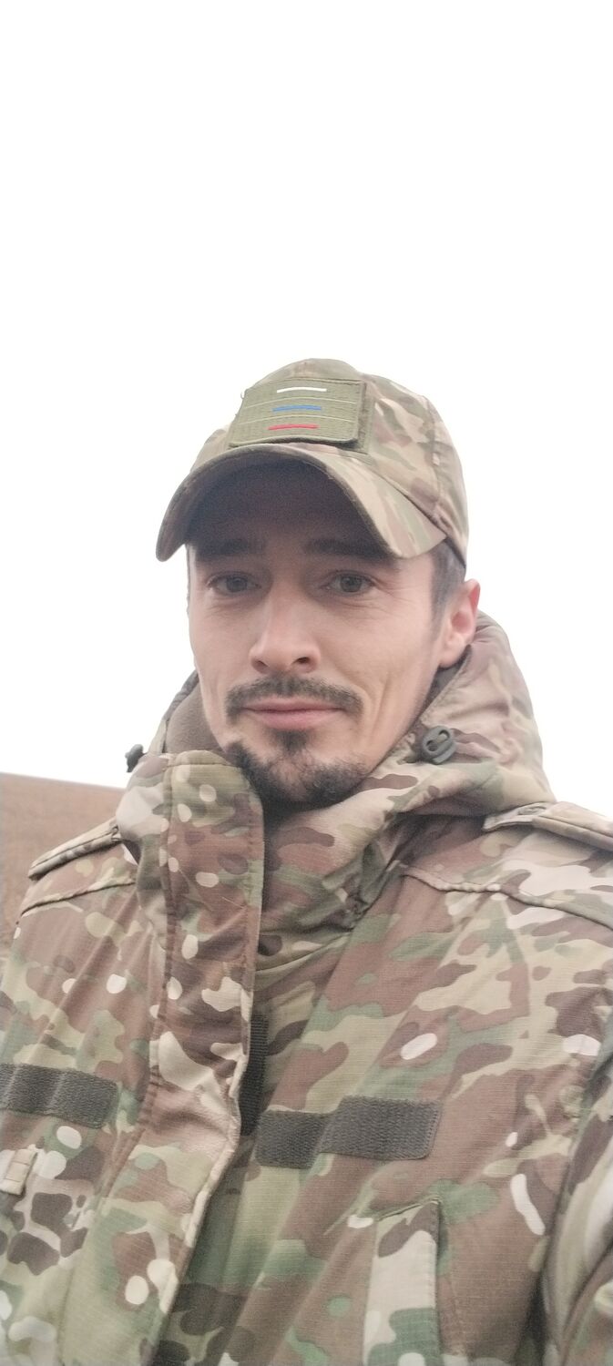  47035697  Valek, 32 ,    