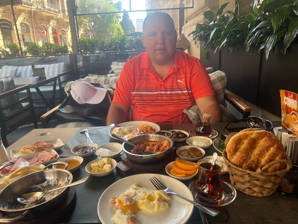  ,   Artur, 39 ,   ,   