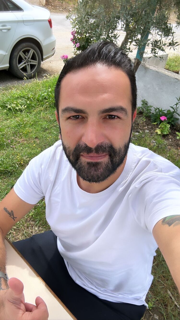  36880657  Antonia, 36 ,    