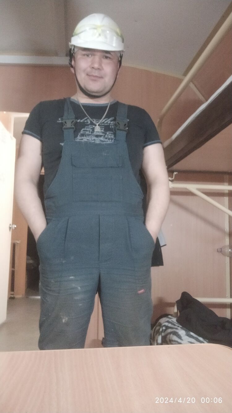 42726127  , 36 ,    -