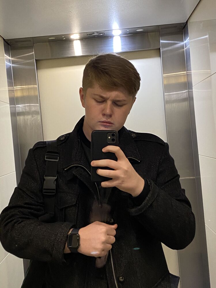  30312597  Deniz, 21 ,    