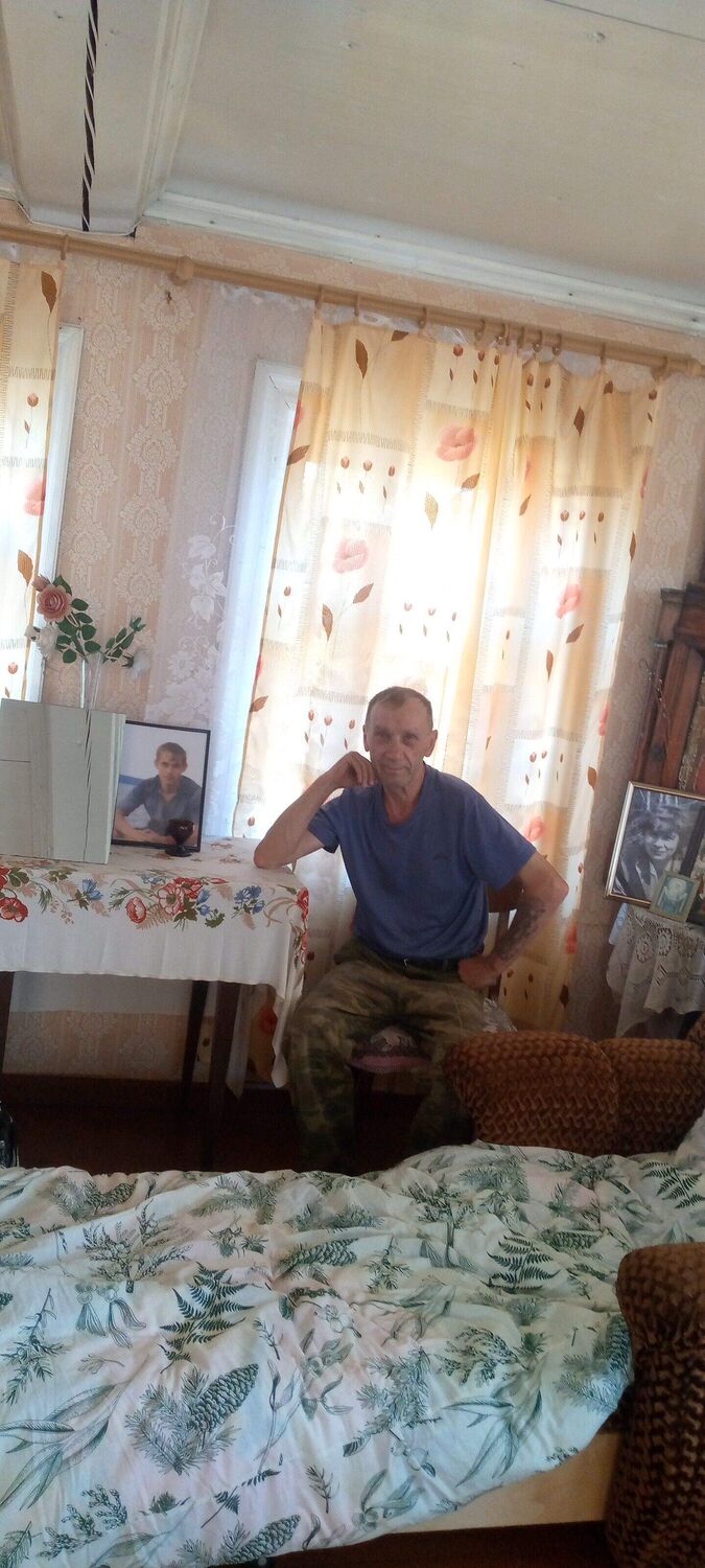  41177107  Boris, 67 ,    