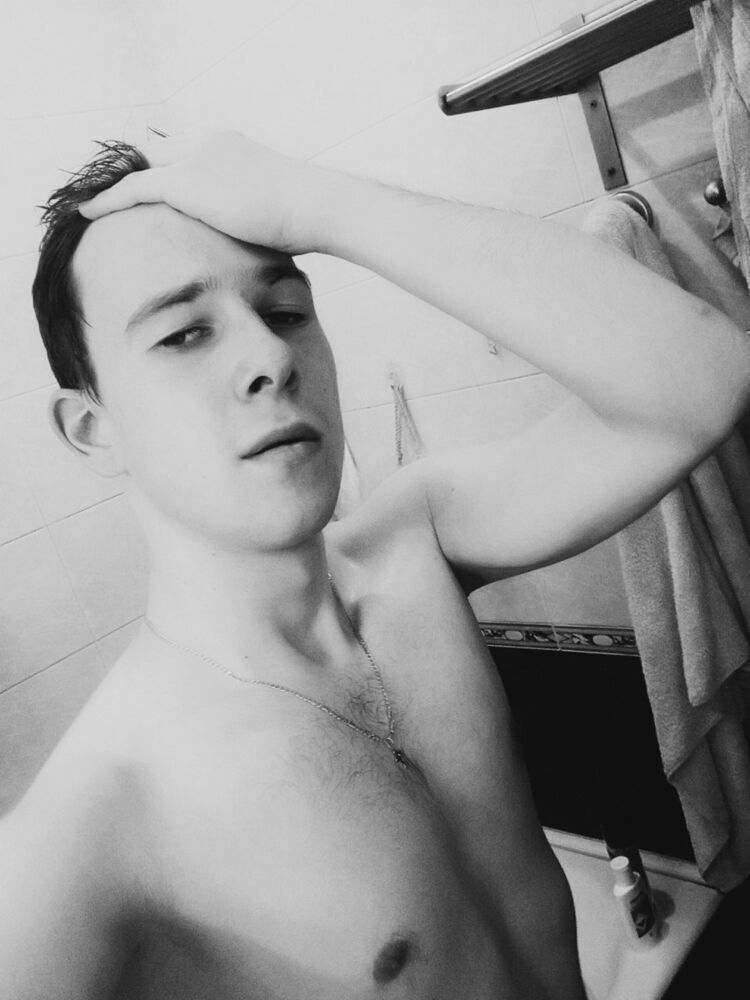  ,   Bibas, 24 ,  