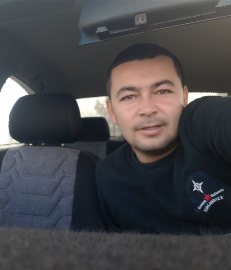  ,   Jahongir, 35 ,     , c 