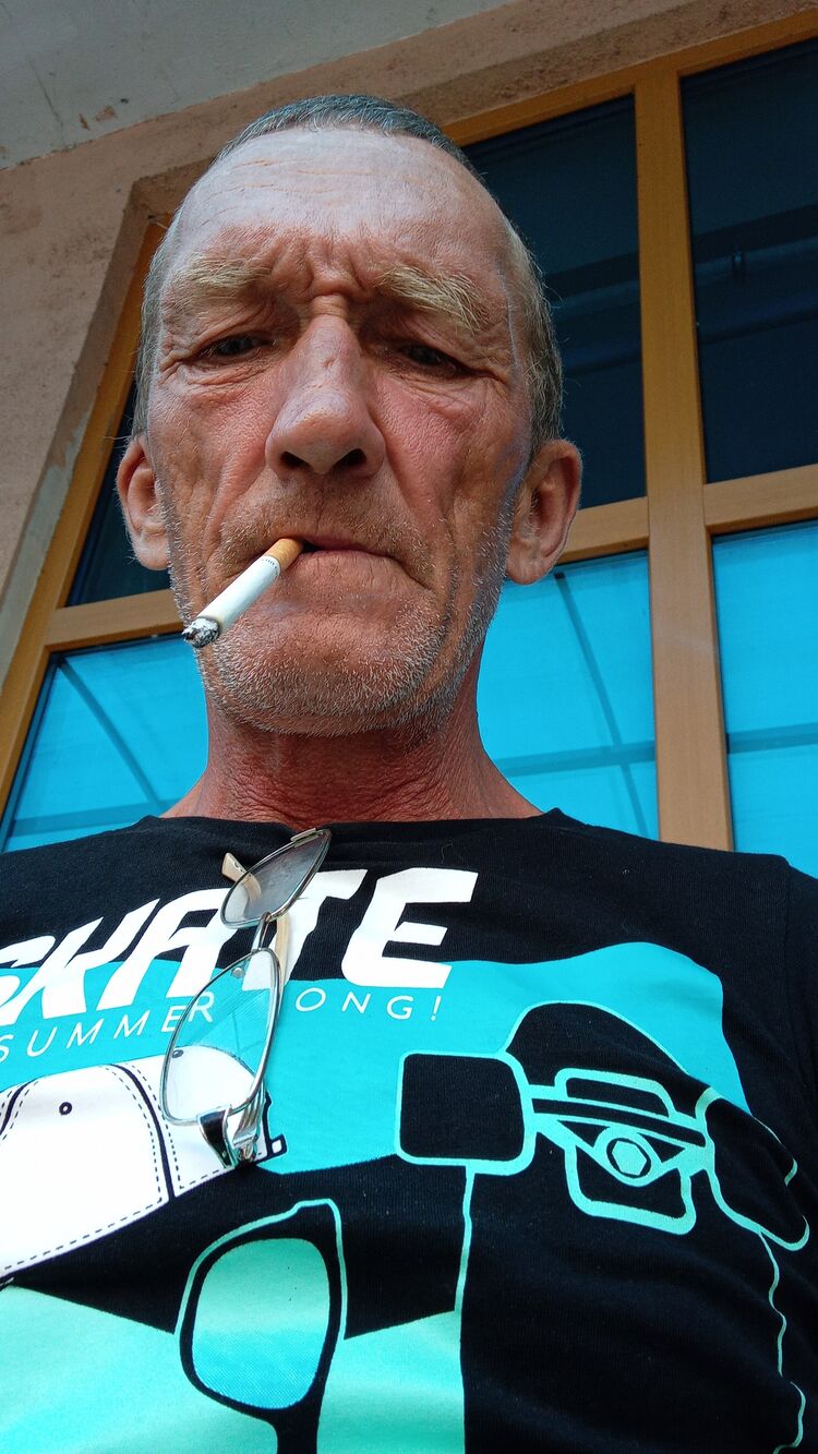  45701157  , 54 ,    