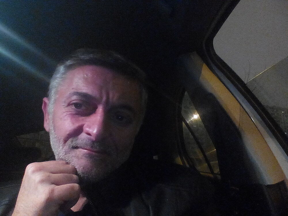  8890617  Gamlet, 56 ,    