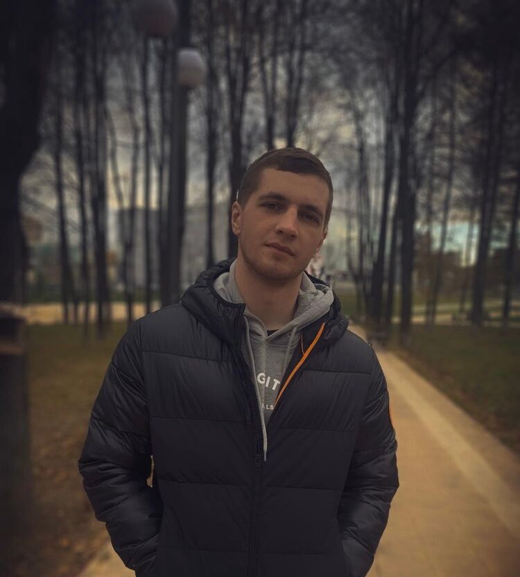  23186477  Urbakha, 33 ,     