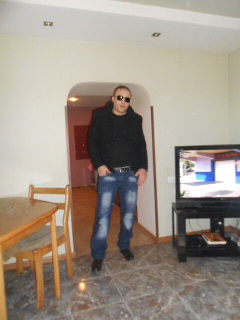  5672147  Gio, 41 ,    