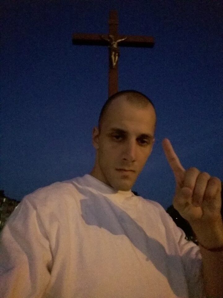  9537197  Charlie, 37 ,    -