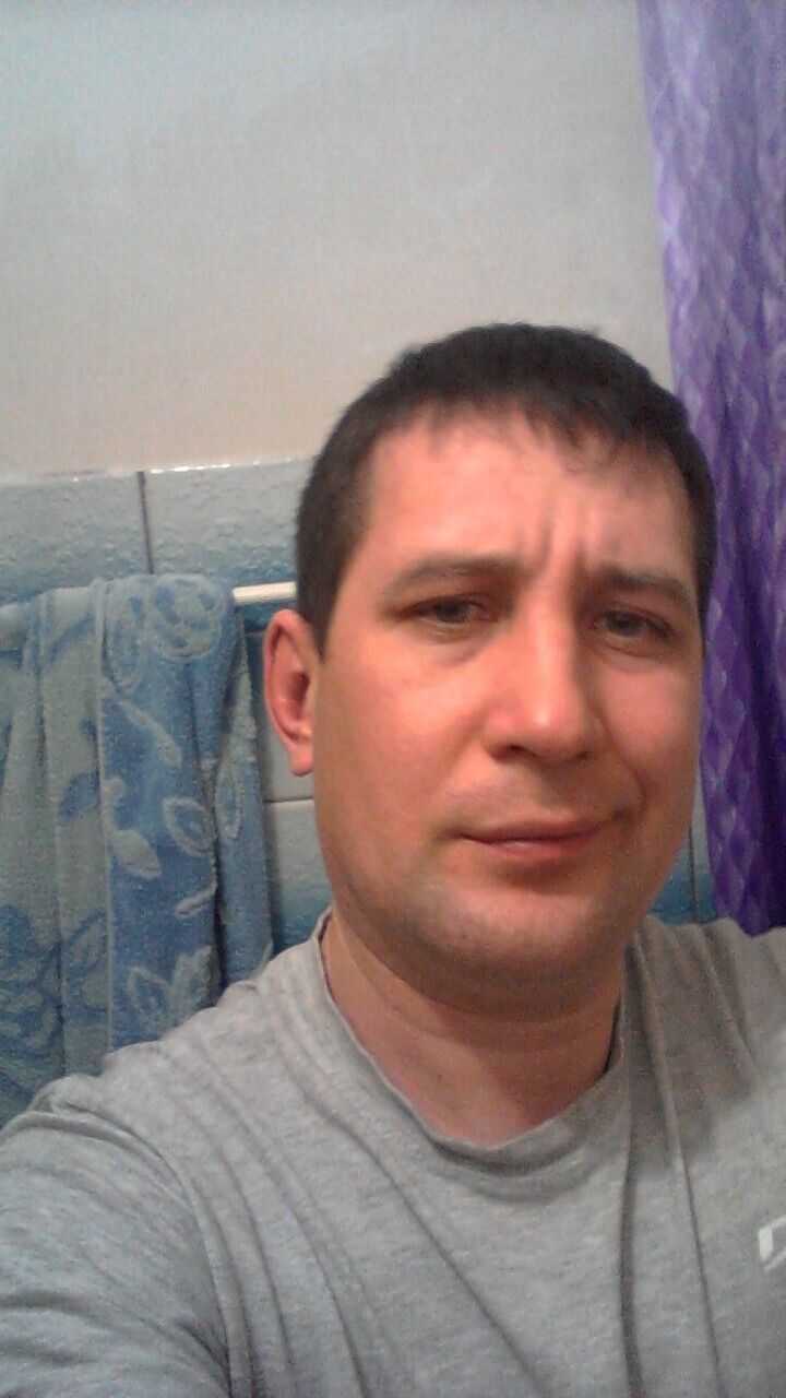  25044787  Vladimir, 45 ,    
