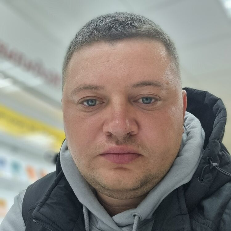  38784357  Pavel, 35 ,    