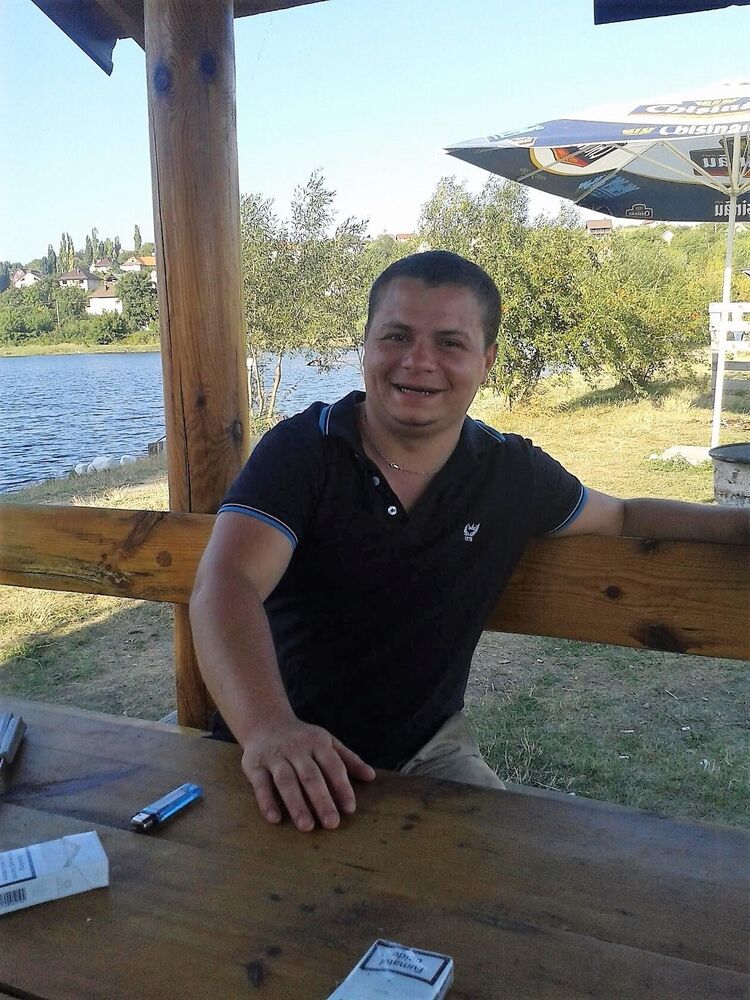  ,   Liuis, 35 ,   ,   , c 